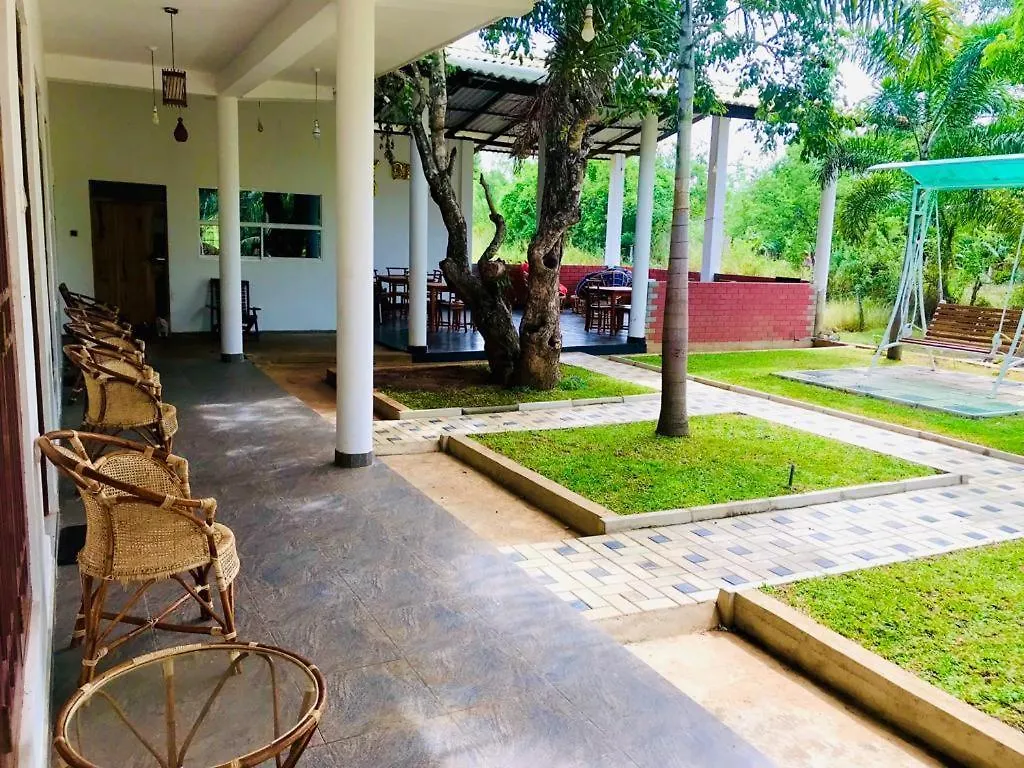 Sigiriya Green Garden Resident 2*,